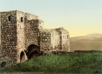 Ruinen des sogenannten Palastes von Ahab, mittelalterlicher Turm in Jezreel, ca. 1880-1900